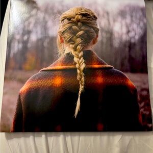 Taylor Swift Vinyl Recorded. The album is Evermore.